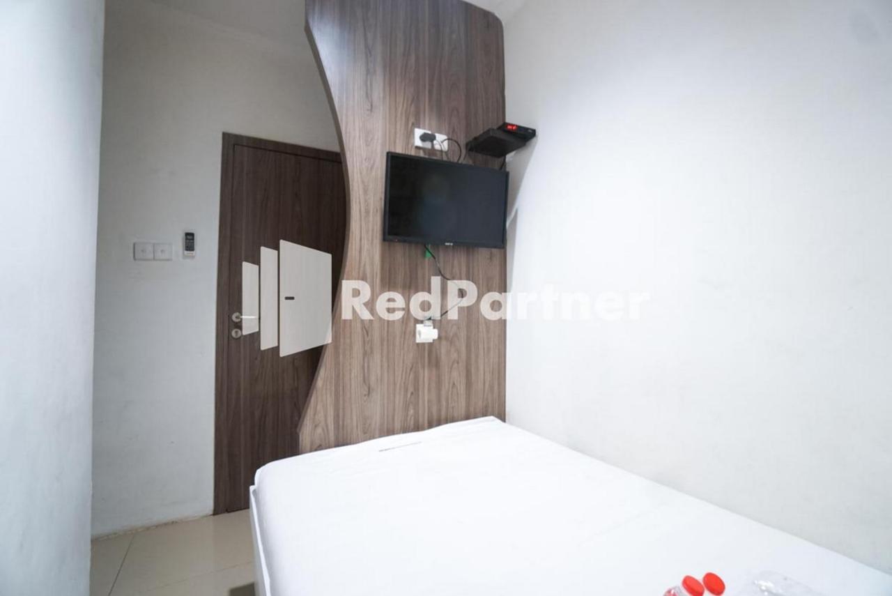 Eascot Hotel Mitra Reddoorz Jakarta Eksteriør bilde