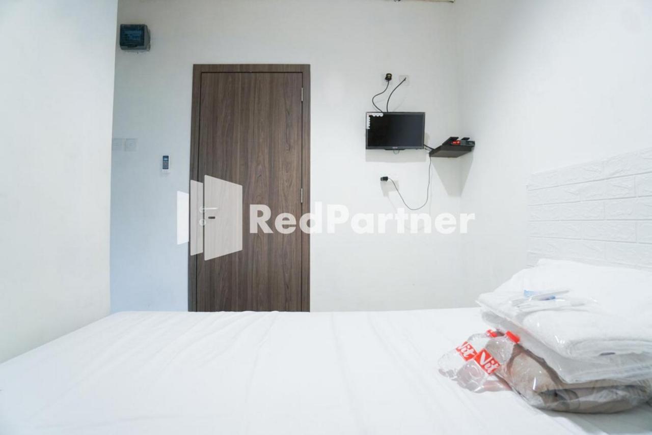 Eascot Hotel Mitra Reddoorz Jakarta Eksteriør bilde
