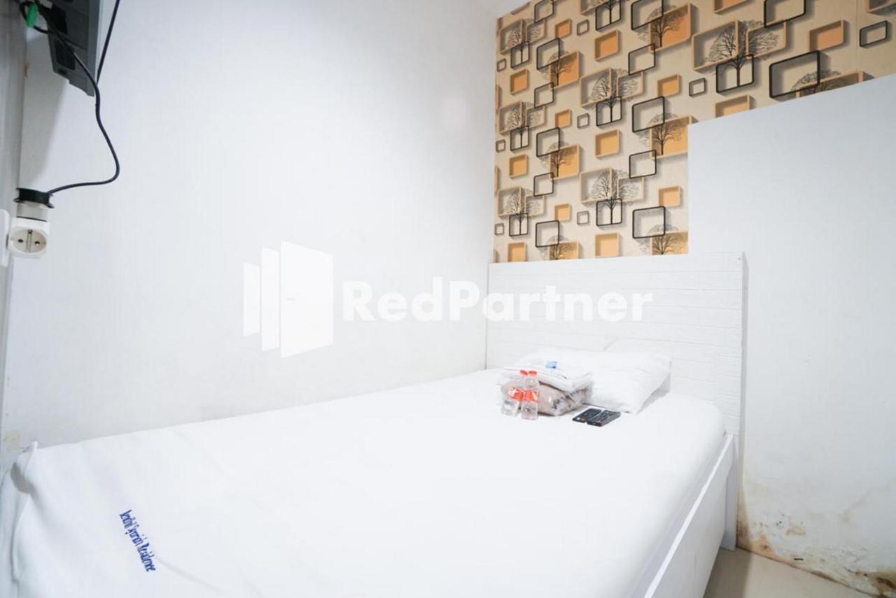 Eascot Hotel Mitra Reddoorz Jakarta Eksteriør bilde