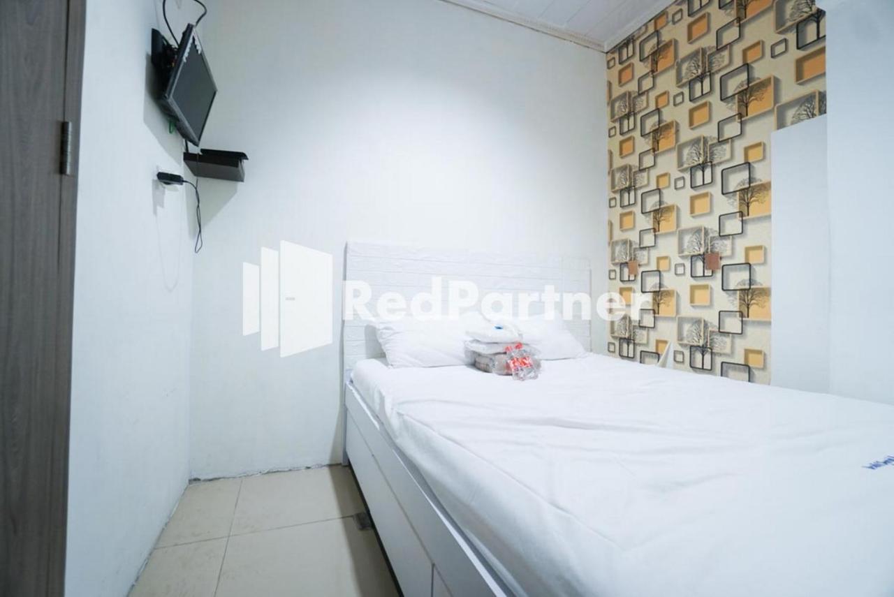 Eascot Hotel Mitra Reddoorz Jakarta Eksteriør bilde