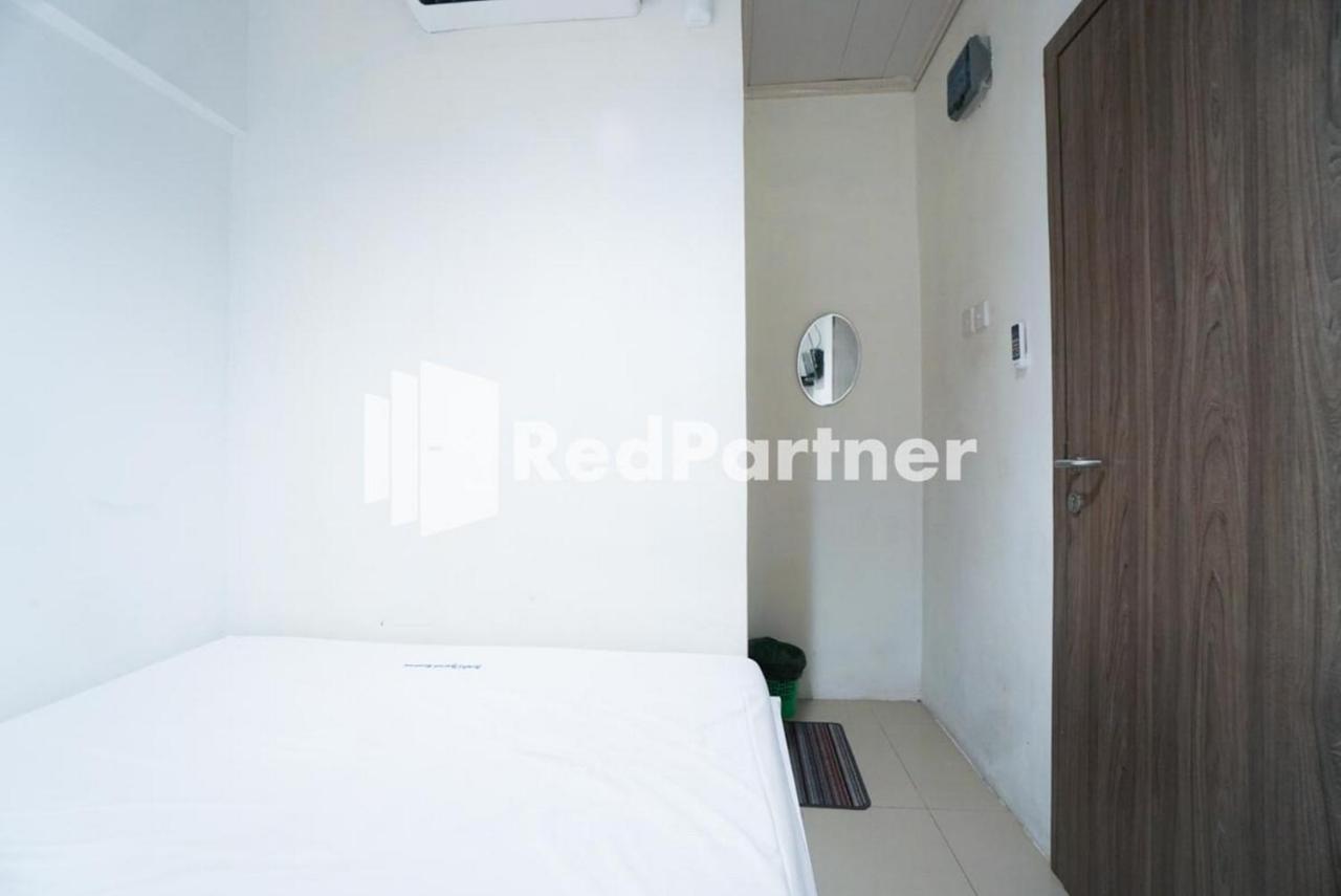 Eascot Hotel Mitra Reddoorz Jakarta Eksteriør bilde